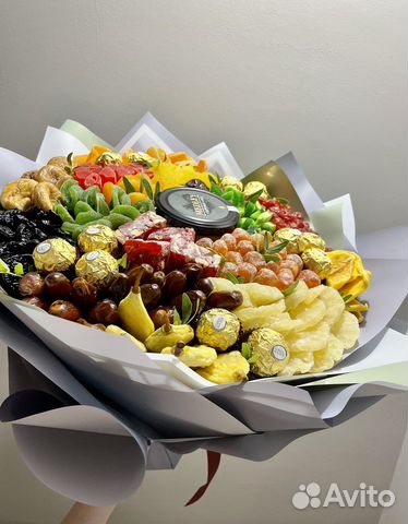 Букет из сухофруктов и орехов «Ассорти с мёдом»