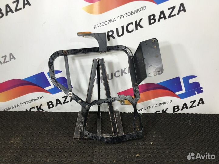 Кронштейн переднего крыла Renault Premium