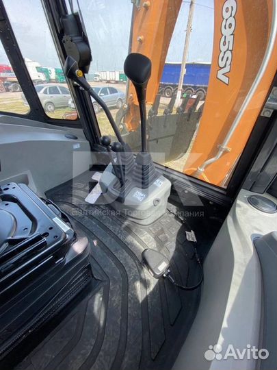 Экскаватор-погрузчик CASE 695 SV, 2023