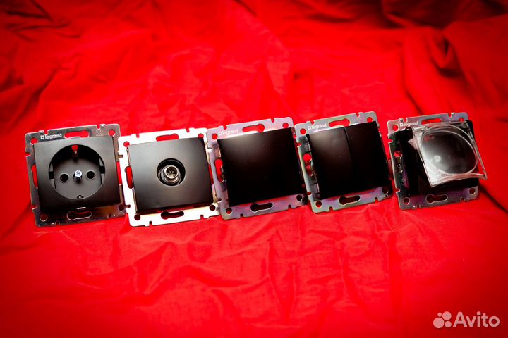 Выключатель Valena Белый 2-клавишный