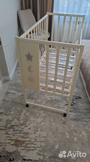 Детская кроватка,новая не пользовались