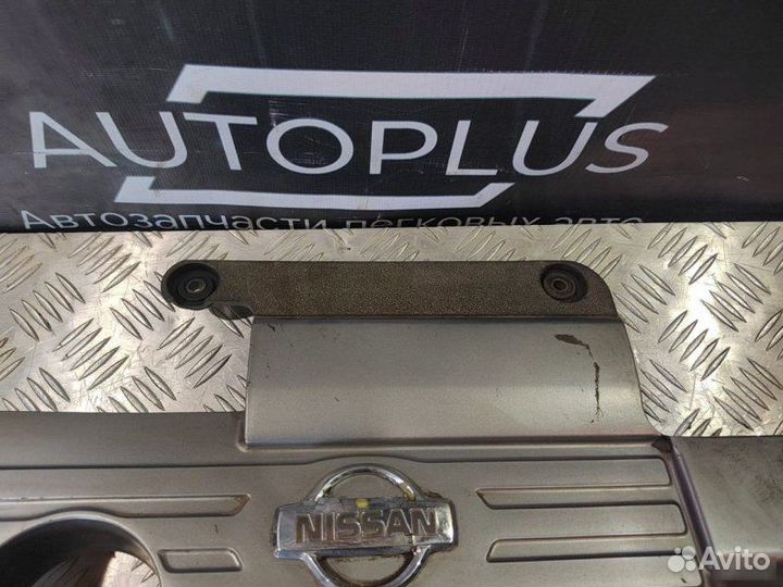 Декоративная накладка двигателя Nissan Maxima A33