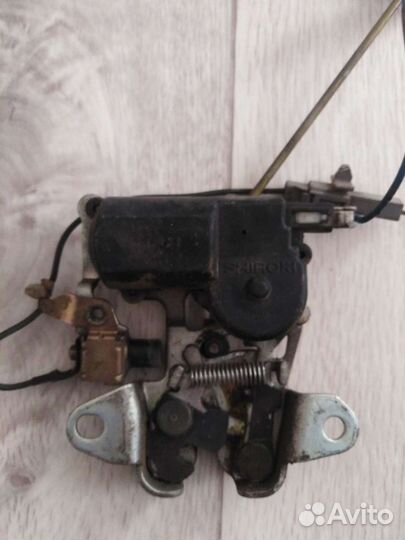 Замок багажника toyota windom VCV10