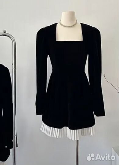 Платье черное женское