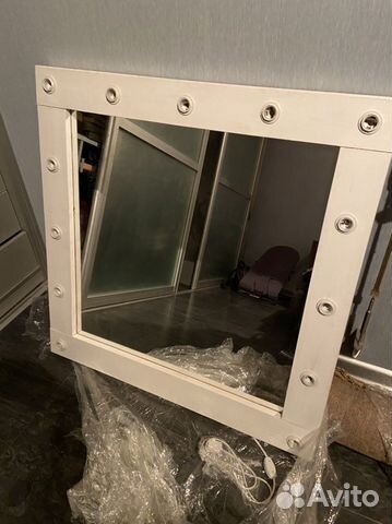 Макияжное зеркало