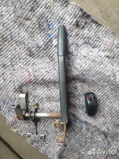 Продам вставки,руль,ручник черные Mitsubishi Pajer