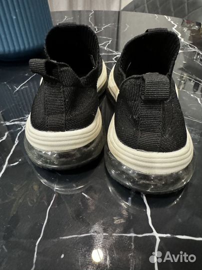 Кроссовки zara 30