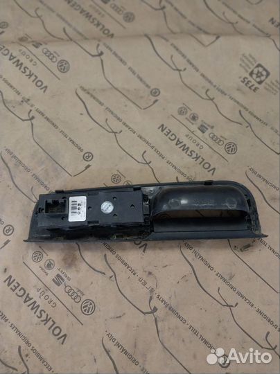 Блок стеклоподъемников (эсп) Skoda Octavia А4