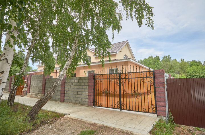 Дом 140 м² на участке 5 сот.