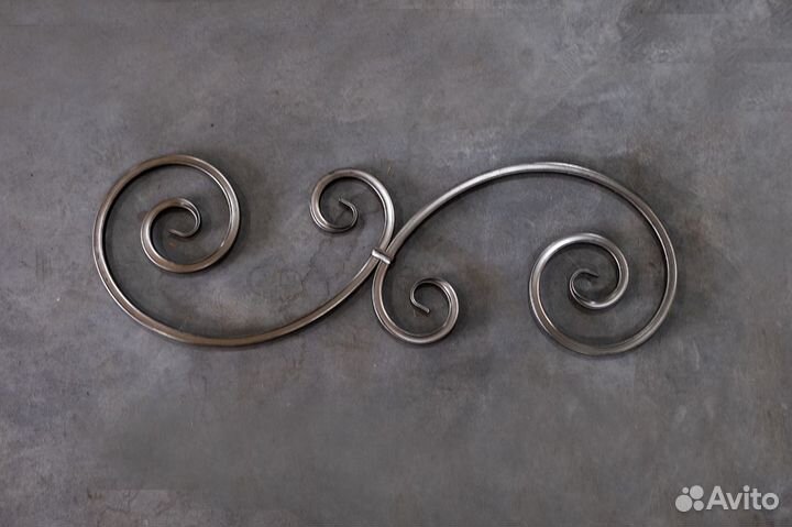 Кованый элемент на ворота 