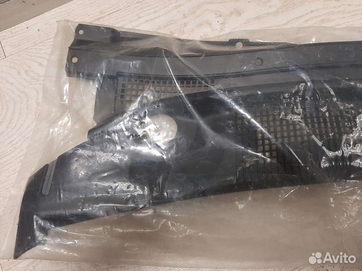 Накладка жабо левая Mitsubishi Lancer 9