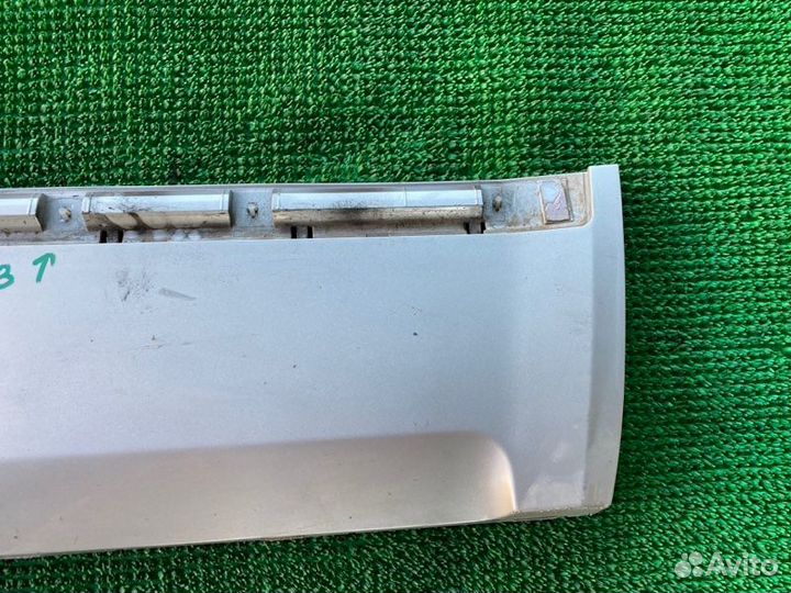 Молдинг двери прав. перед. Infiniti Qx56