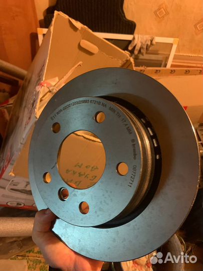 Тормозной вентилируемый диск brembo 09.7727.11