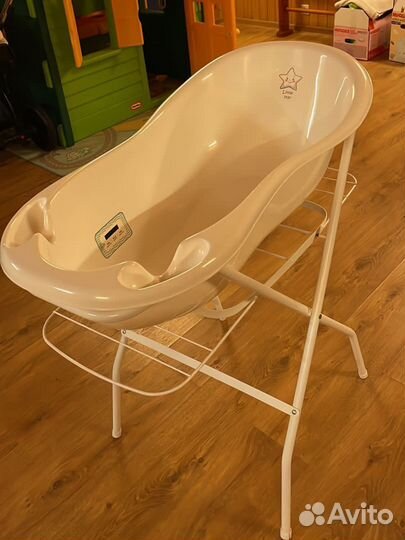 Ванночка для купания с подставкой
