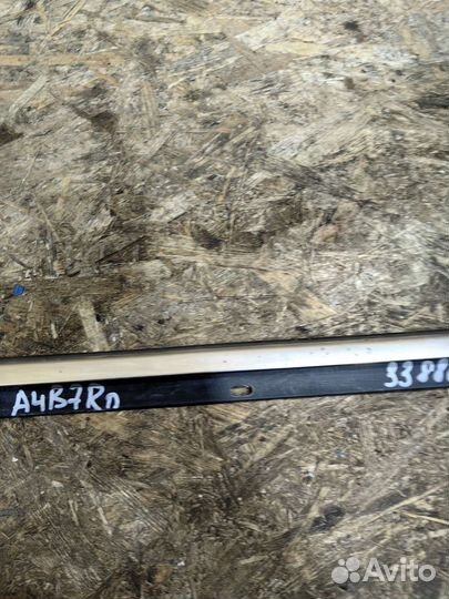 Бархотки Двери Правой Передней Ауди А4 Б7