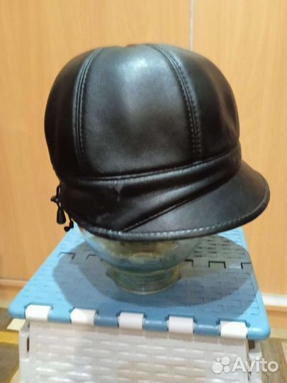 Женские кепки