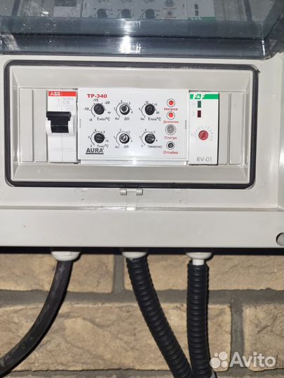 Монтаж греющего кабеля и гирлянд на кровлю и фасад