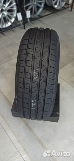 Pirelli Cinturato P7 205/60 R16