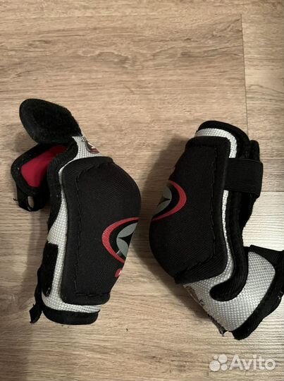 Налокотники хоккейные jr s