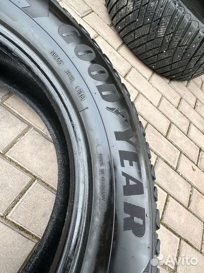 Goodyear UltraGrip Ice Arctic SUV 235/60 R18 107T