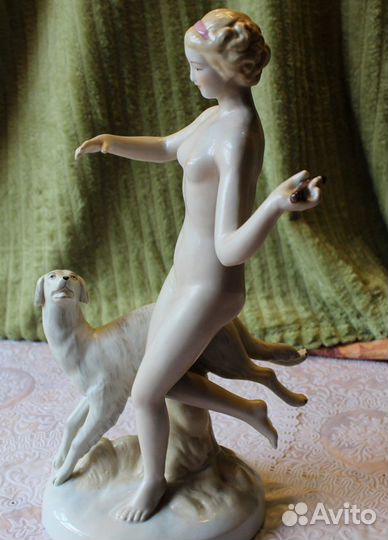 Статуэтка старая большая,фарфор,германия,44см