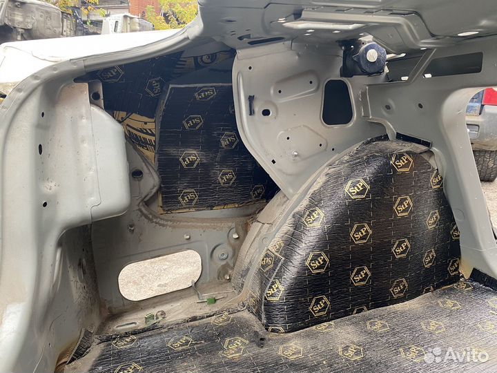 Задняя часть кузова VW Polo SED RUS серебро