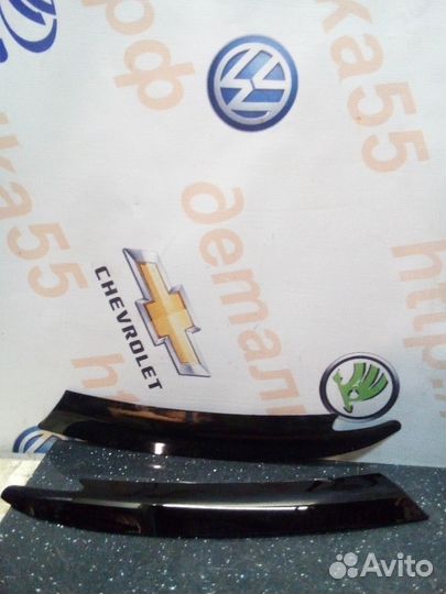 Реснички на фару новые Renault Logan 2