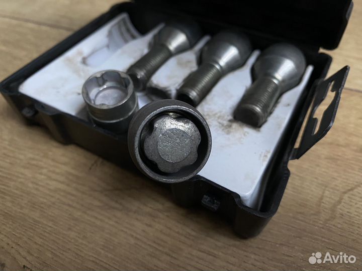 Секретные болты