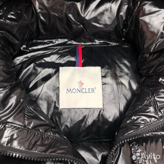 Пуховик Moncler