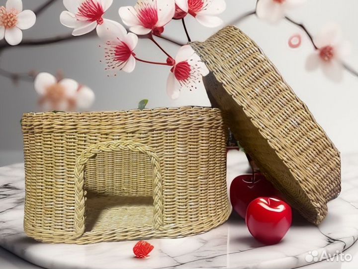 Домик для кошки, собак мелких пород