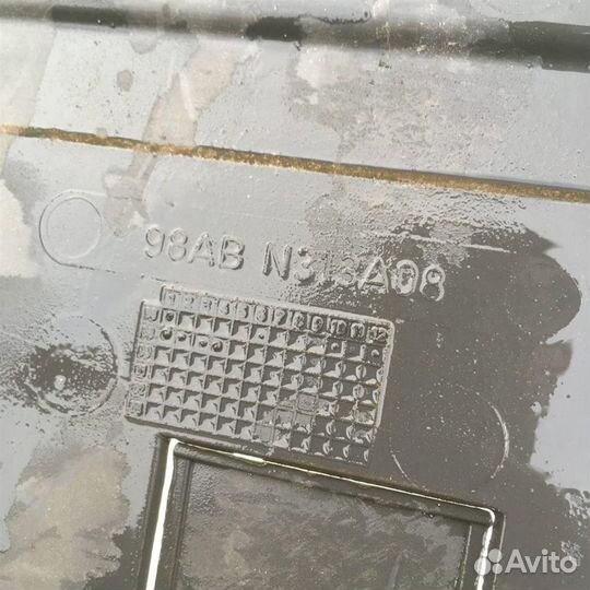 Обшивка багажника Форд Фокус 1