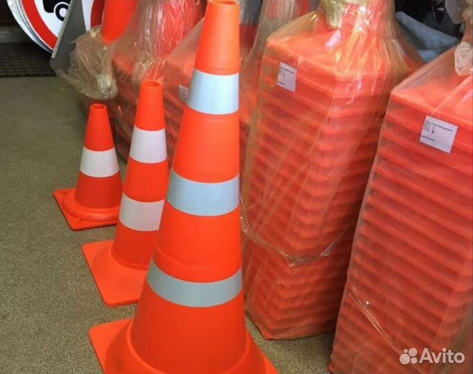 Конусы. Лежачий полицейский