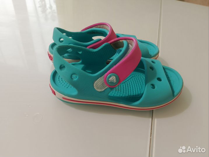 Сандали crocs