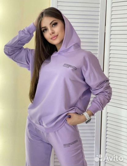 Костюм спортивный женский новый