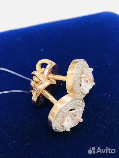 Золотые пусеты