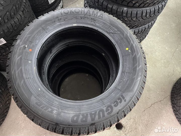 Yokohama Ice Guard Stud IG55 235/65 R17 108T