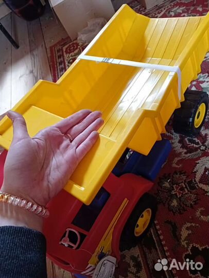 Грузовик большой новый