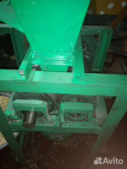 Плющилка для зерна