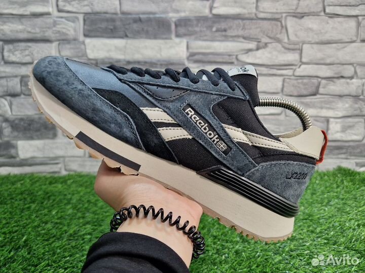 Кроссовки Reebok classic LX2200