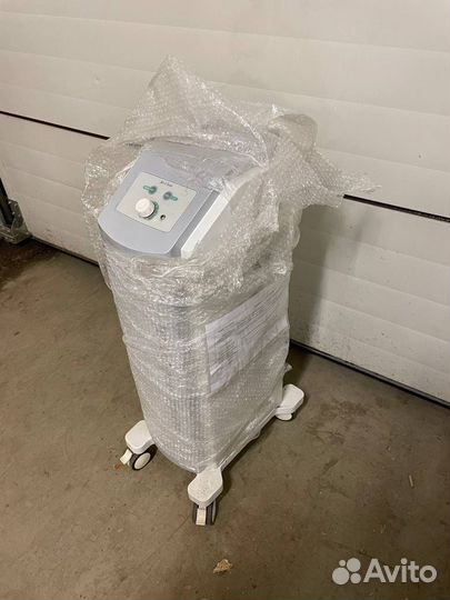 Аппарат газожидкостного пилинга JetClear ESM-3000