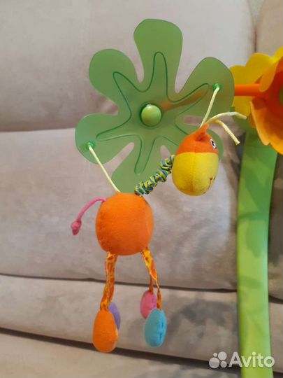 Мобиль в кроватку Tiny Love Остров сладких грёз