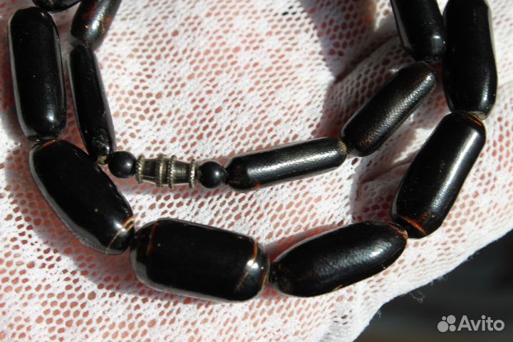 Винтажные бусы. чокер. крупный чёрный коралл