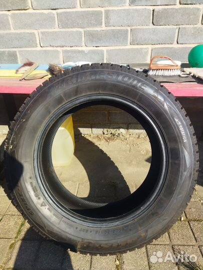 Bridgestone Blizzak Spike-02 205/60 R16