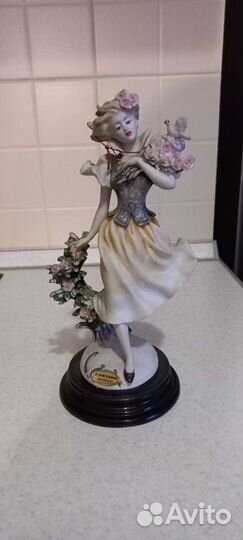 Статуэтка Джузеппе Армани