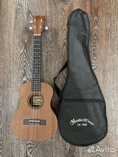 Укулеле тенор