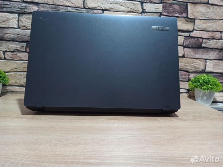 Мощный ноутбук Acer 17