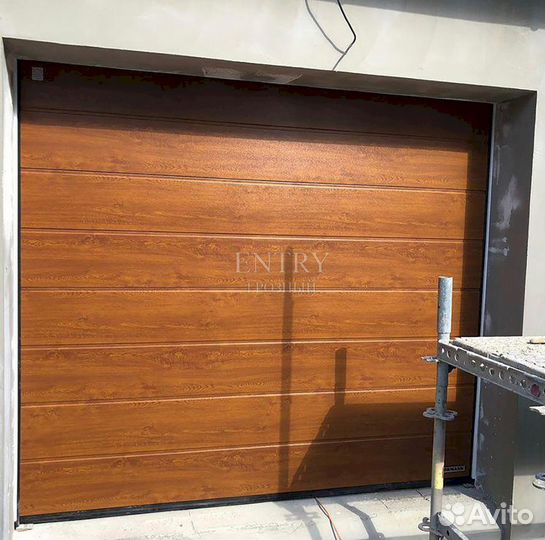 Секционные ворота