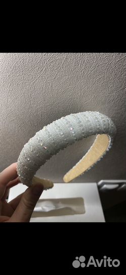 Ободок из бисера нарядный