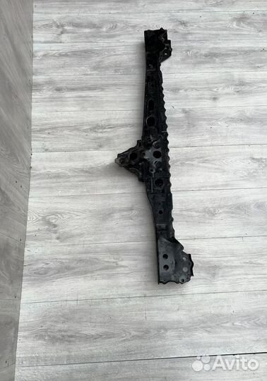 Балка поперечная Тойота Авенсис Toyota Avensis3