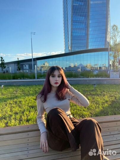 Администратор; хостес